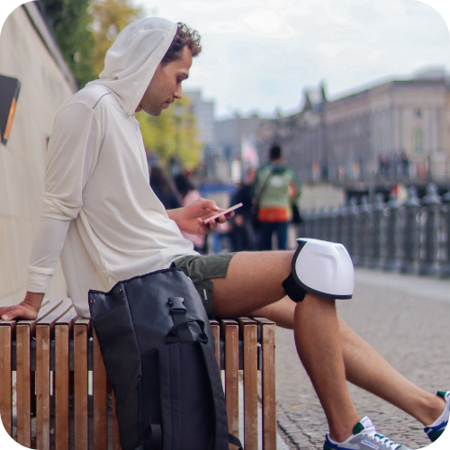 man kneemassager